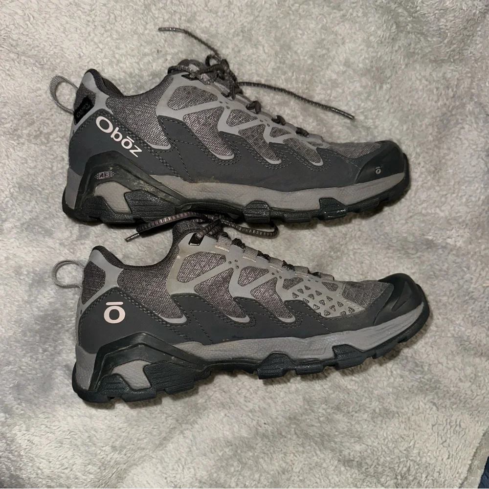 Oboz Women's Gray Hiking Shoes - Picture 1 of 6